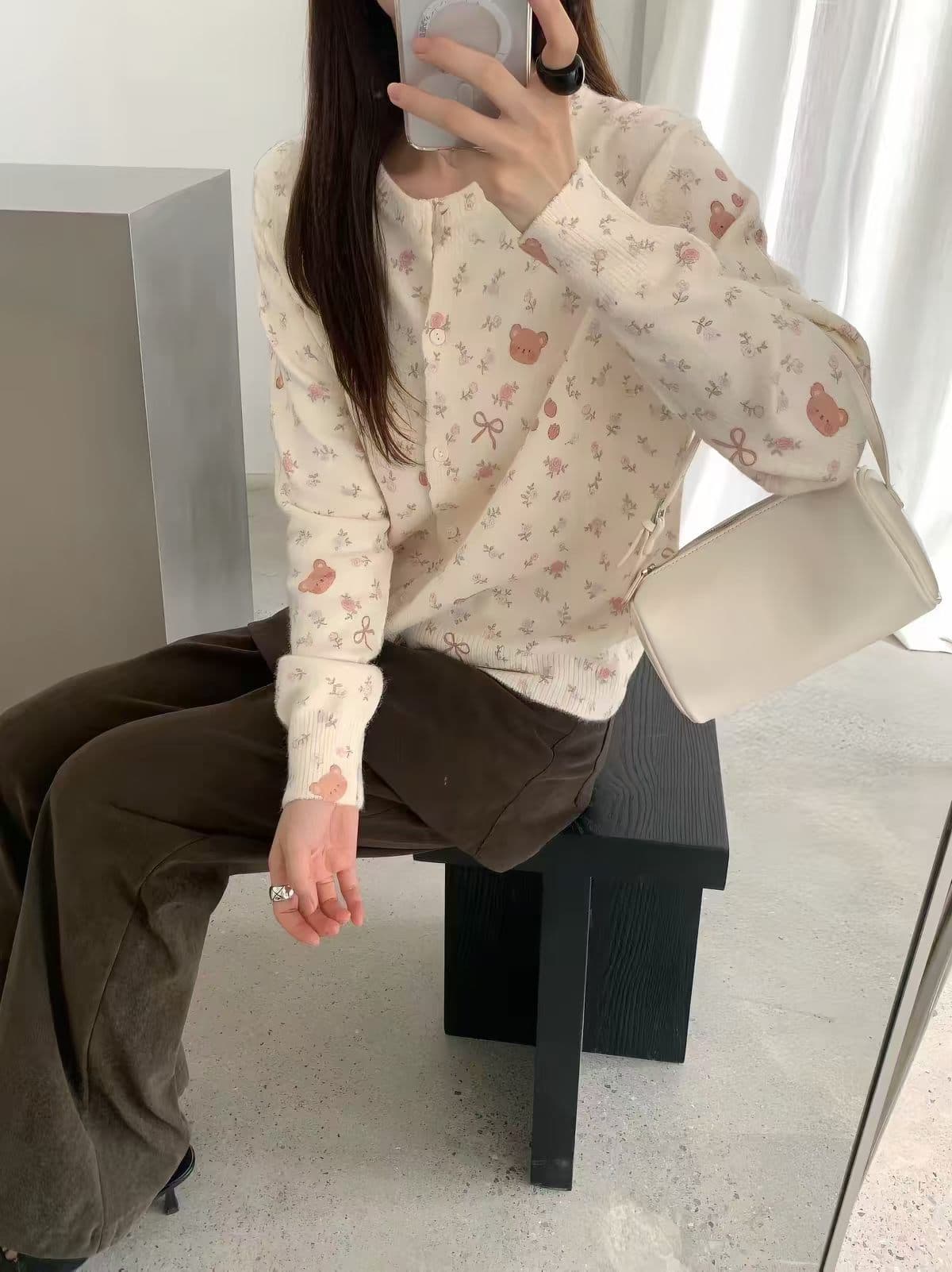 한 부서 작은 곰 꽃무늬 라운드 넥 루즈핏 긴팔 니트 오픈 가디건 여성 레저 슬림해 보이는 연령 감소 부드러운 찹쌀 스웨터 코트 상세 이미지 5