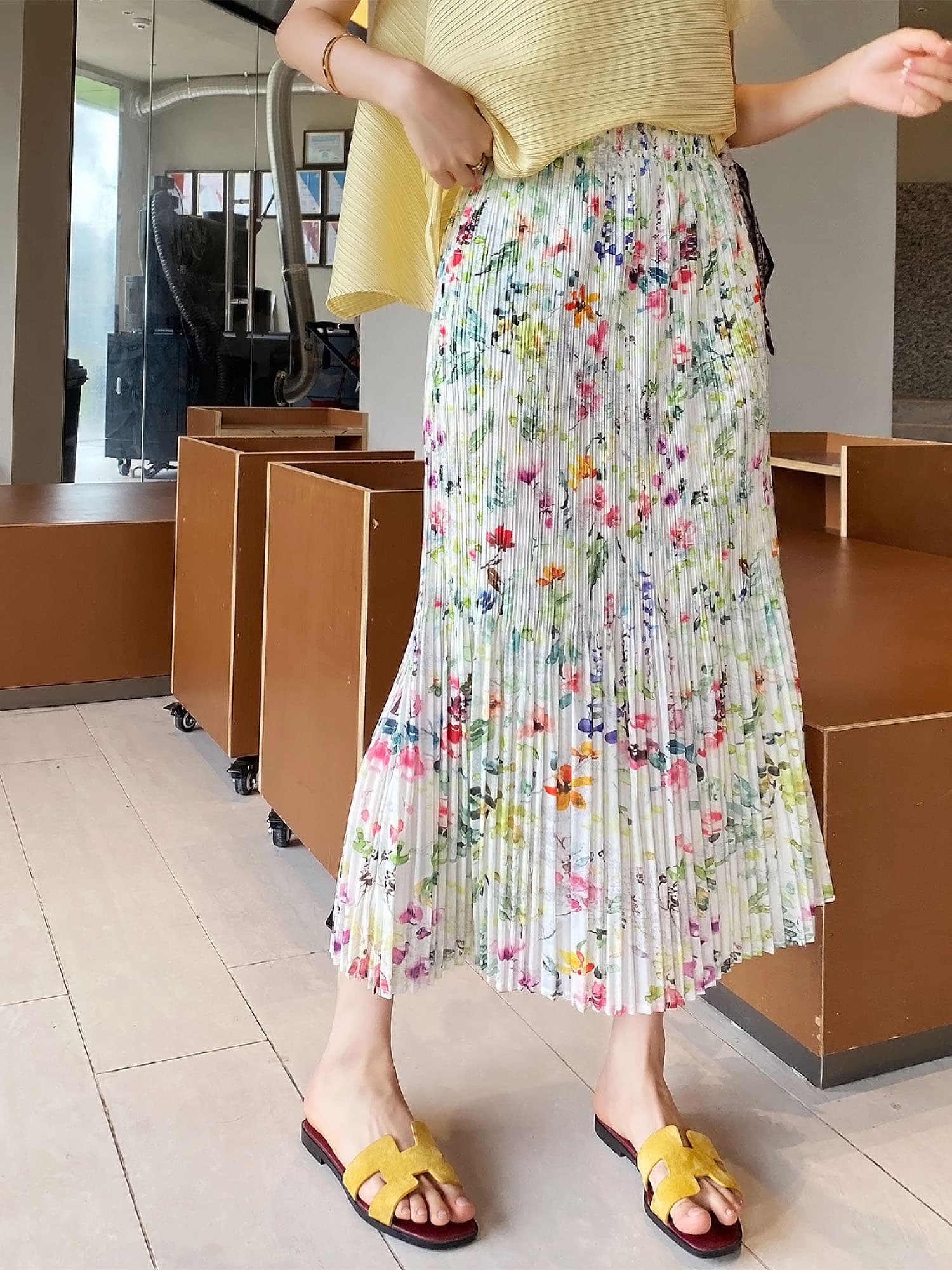 꽃무늬 반신 스커트 여성 여름 얇은 스타일 주름 프린트 반 스커트 휴가 바람 플리츠 우산 치마 슬림해 보이는 세 하우스 롱 스커트 이미지 5