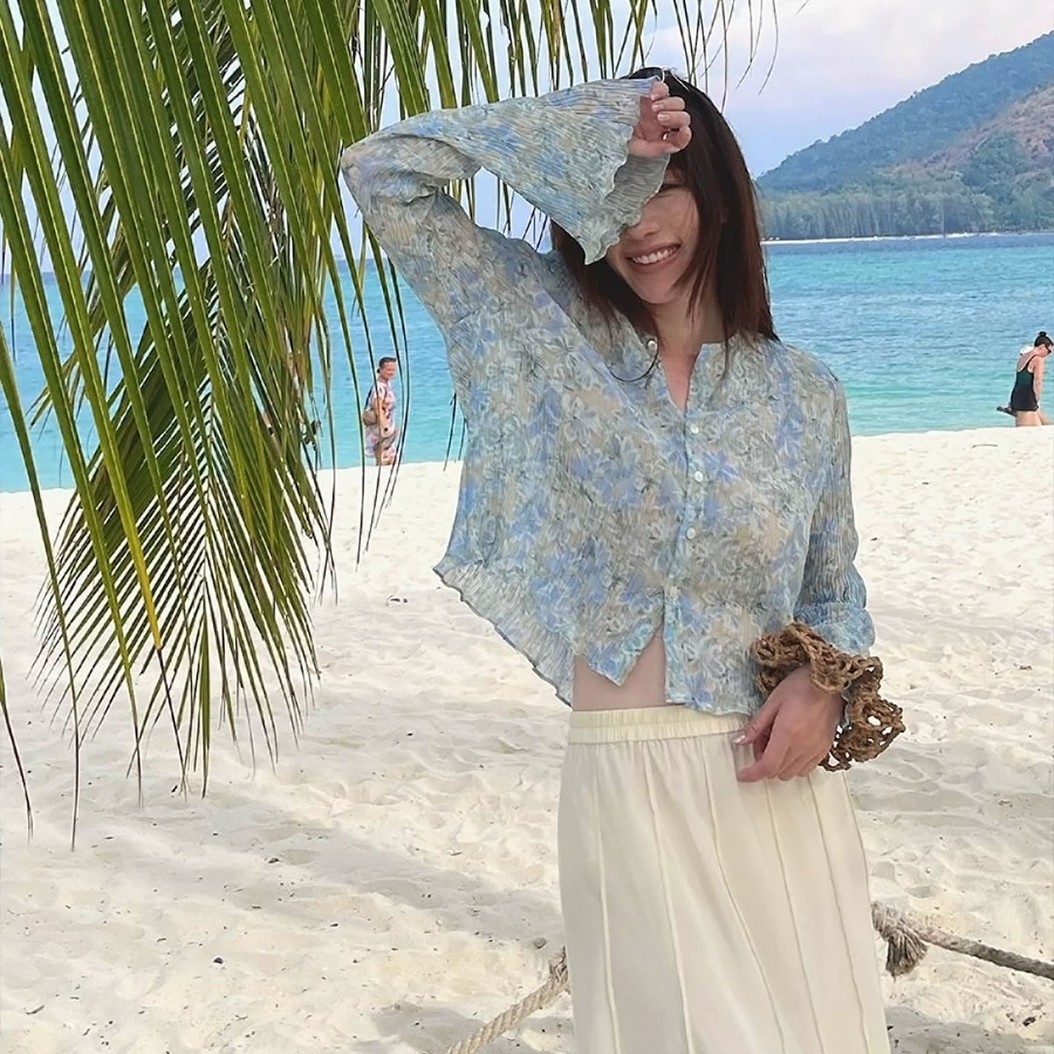 부드러운 봄 새로운 녹색 물결 무늬 질감 플리츠 등나무 황록색 꽃무늬 긴팔 맨위 이미지 2