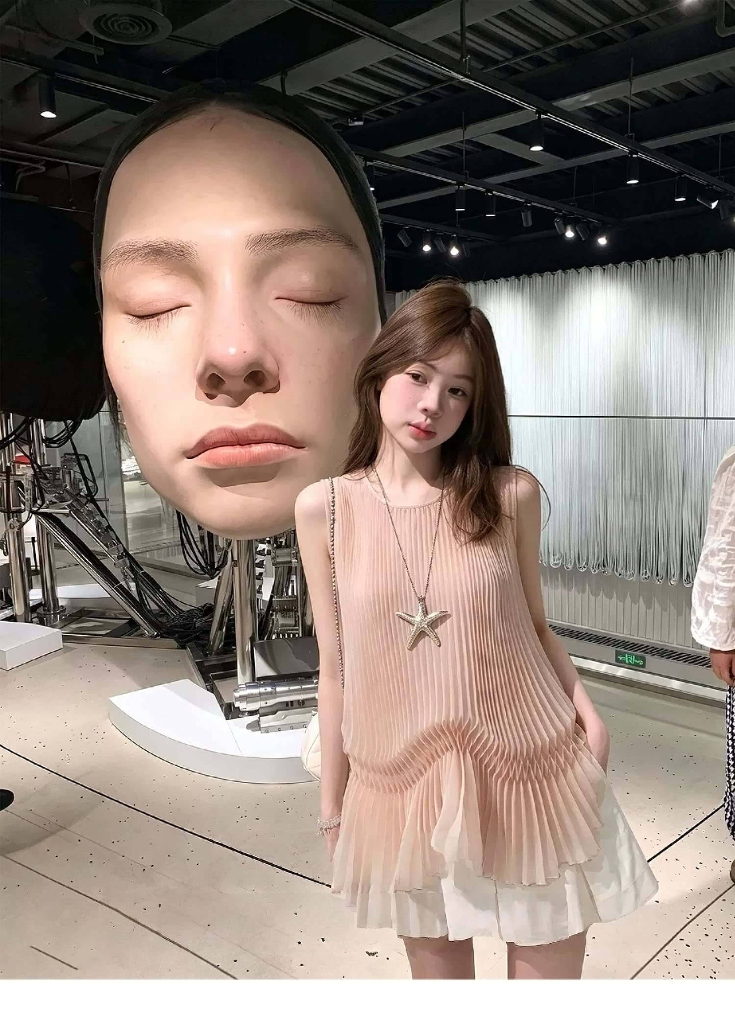 Pleat 그림자 암퇘지 빛 무거운 작업 플리츠 구슬 빛 센스 라운드 넥 민소매 인형 셔츠 맨위 여성 여름 상세 이미지 6