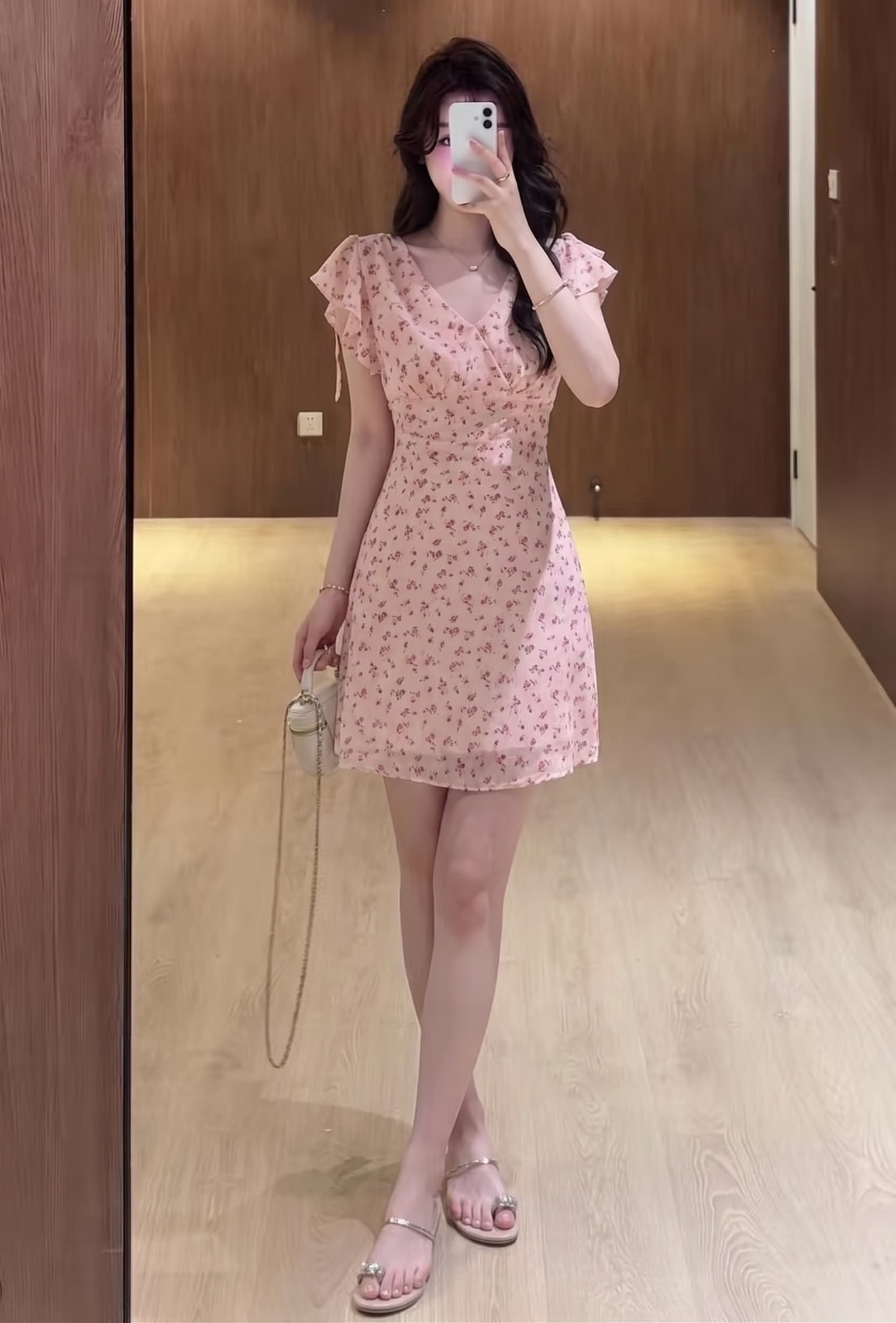 실사 빅 사이즈 여름 핑크색 V넥 프릴 스트랩 꽃무늬 쉬폰 품격 슬림해 보이는 몸매 가꾸기 여성 드레스 상세 이미지 11