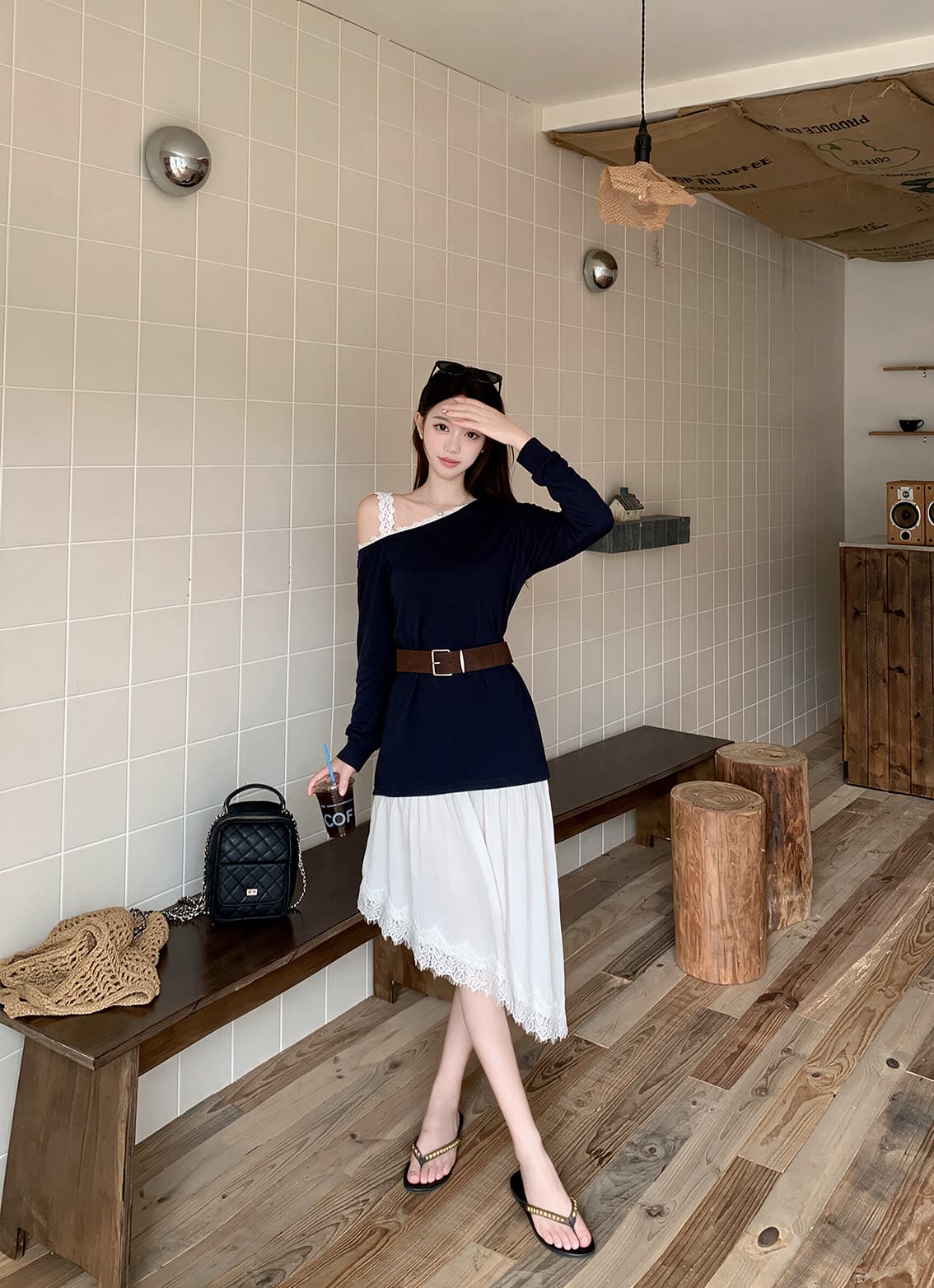 실사 빅 사이즈 여성 의류 가을 느슨함 디자인 센스 비스듬한 어깨 후드티 패치워크 불규칙 레이스 밑단 드레스 상세 이미지 2