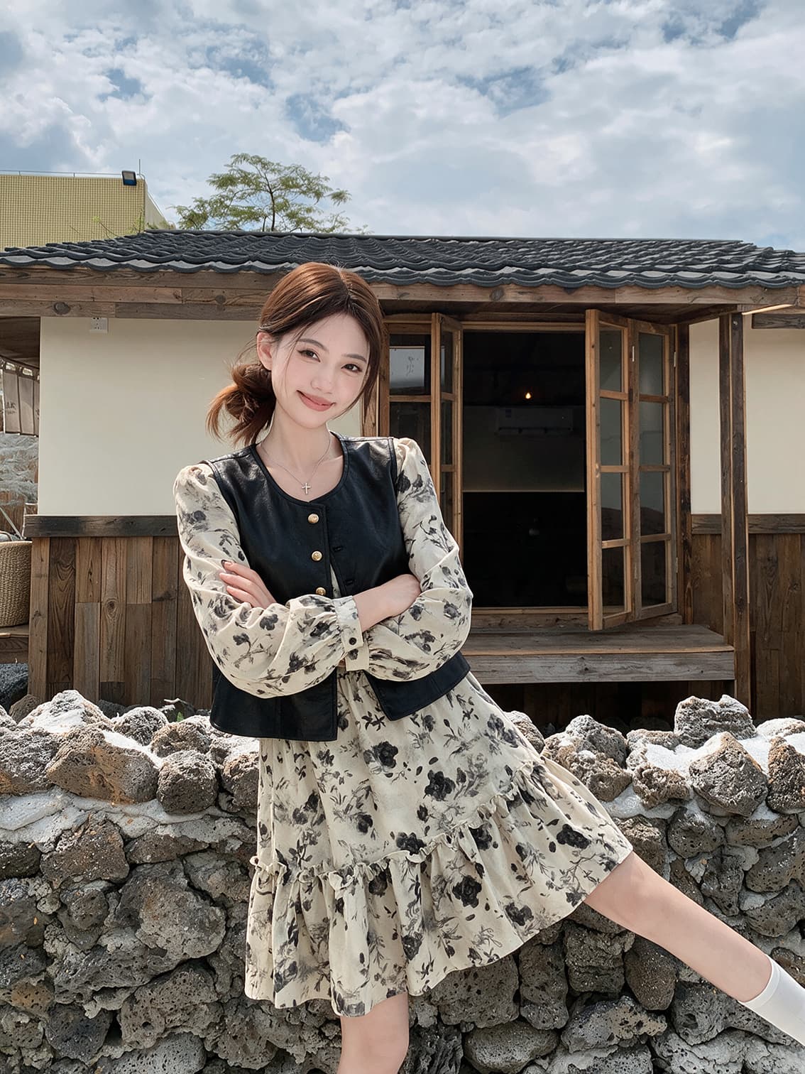 실사 빅 사이즈 여성 의류 패션 슬림해 보이는 품격 pu 베스트 프랑스식 꽃무늬 드레스 지방 mm 숨기기 고기 슬림해 보이는