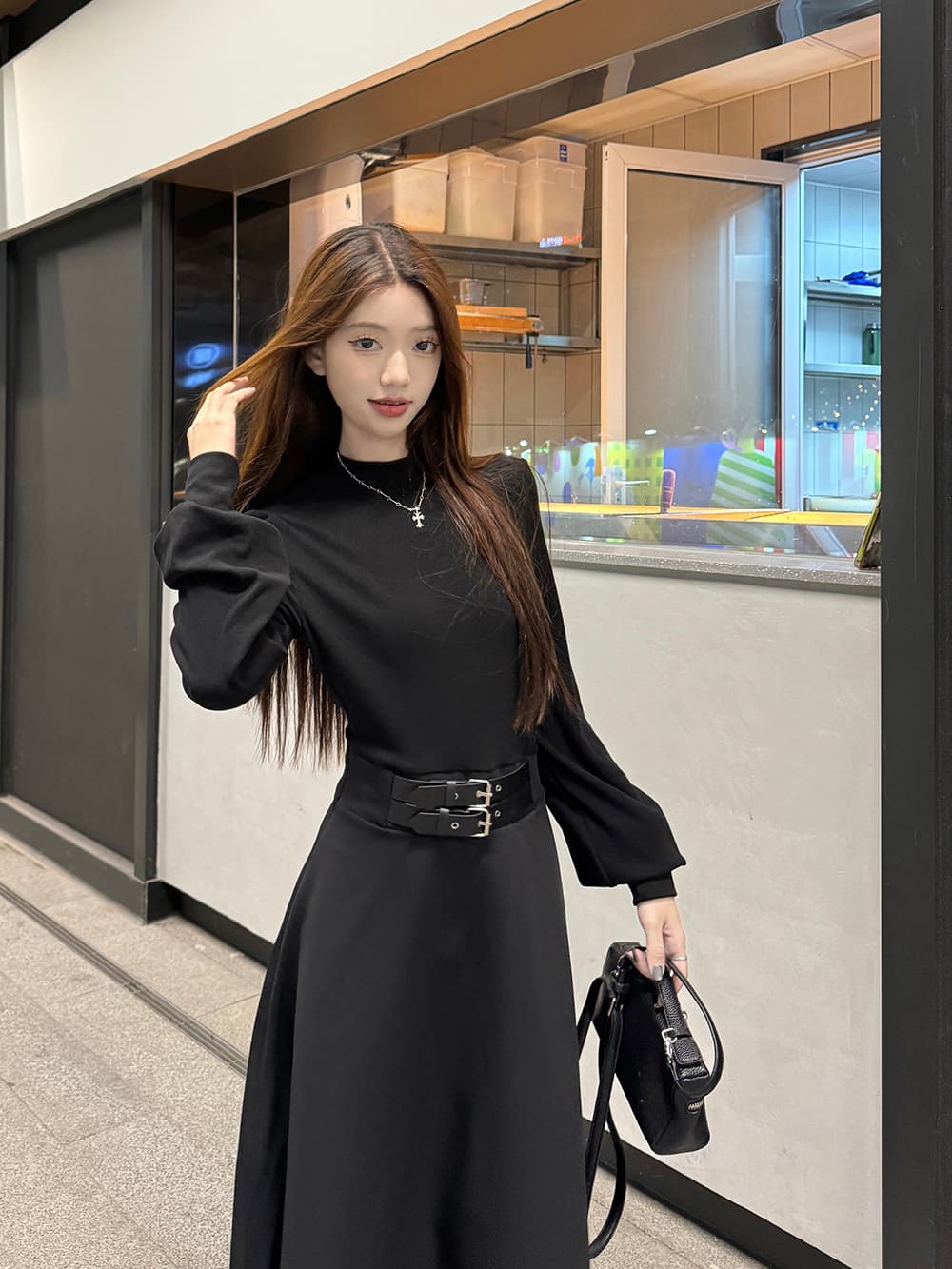 실사 빅 사이즈 여성 의류 페이크 레이어드 여성 가을 겨울 새로운 긴팔 터틀넥 패치워크 슬림해 보이는 허리 수축 만나는 작은 검은 드레스 상세 이미지 12