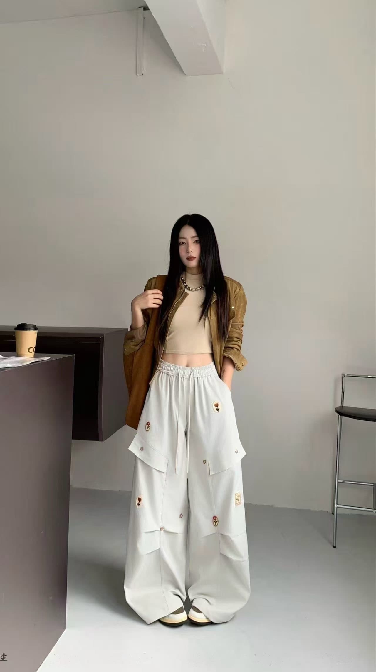 아메리칸 레트로 꽃 자수 워크웨어 팬츠 2026 가을 겨울 새로운 작은 대중 디자인 센스 하이웨이스트 스트레이트 와이드 레그 팬츠 상세 이미지 9