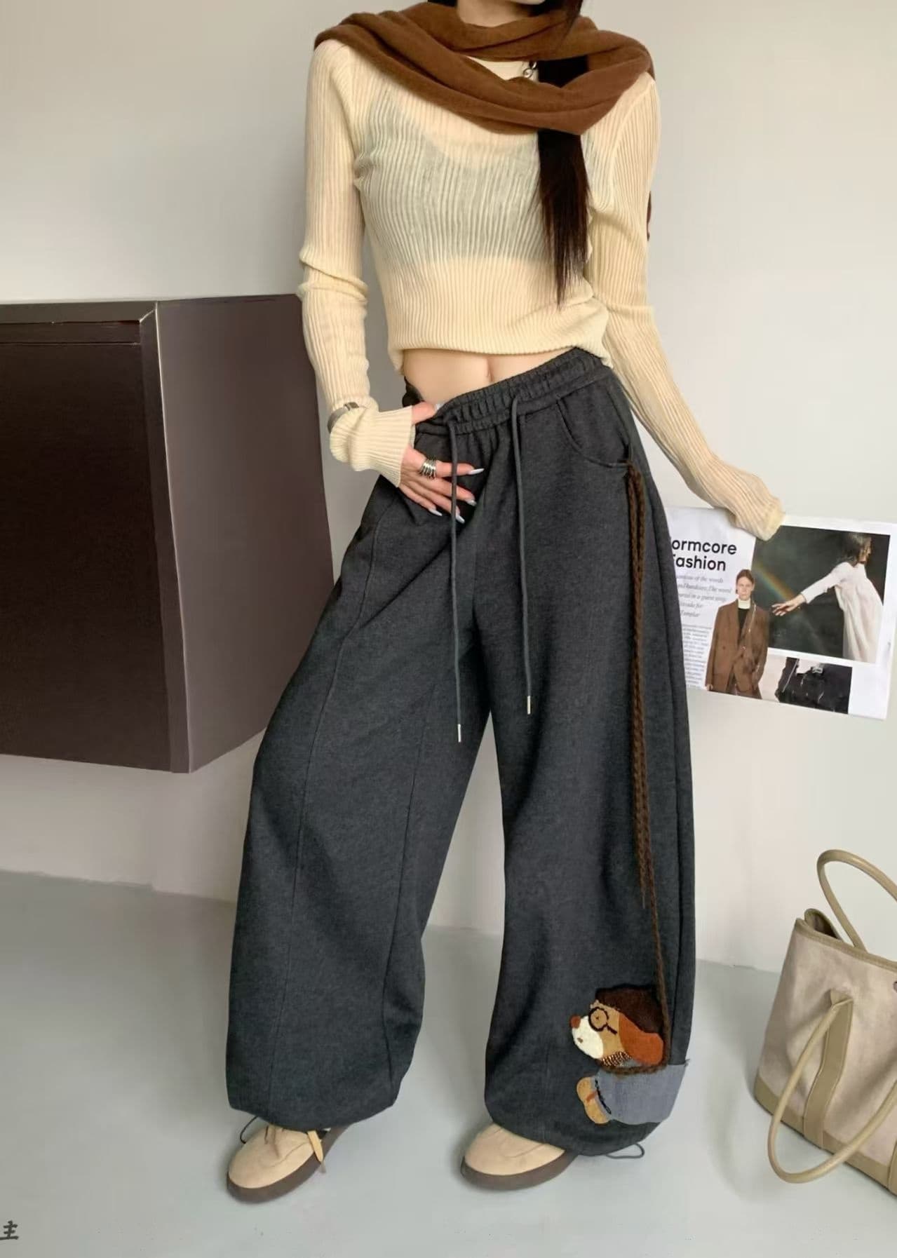 2026 년 가을 겨울 새로운 무거운 작업 자수 강아지 패션 루즈핏 슬림해 보이는 다용도 캐주얼 바지 운동 웨이 바지 여성 이미지 4