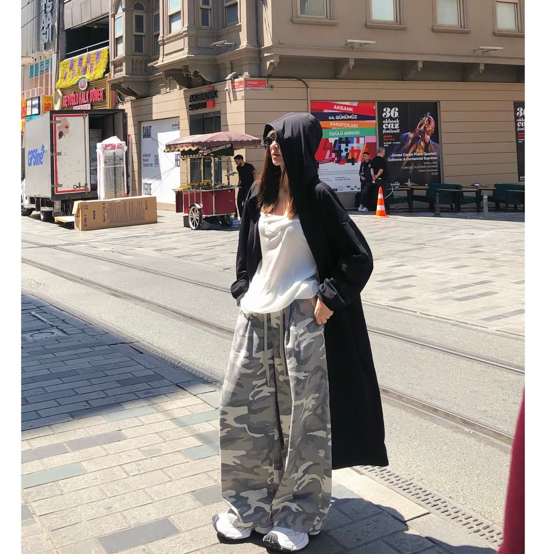 크림 카모플라주 2026 가을 겨울 새로운 마 오래된 카모플라주 허리밴드 펌프 로프 루즈핏 슬림해 보이는 캐주얼 와이드 레그 팬츠 상세 이미지 22