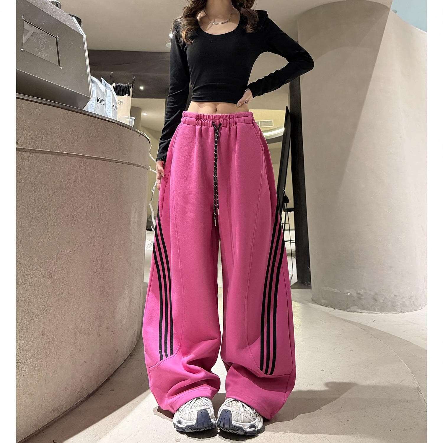 2026 가을 새로운 도파민 색상 시스템 측면 스트라이프 스트레이트 넓은 다리 모통이 칼 바지 루즈핏 슬림해 보이는 캐주얼 바지 여성 상세 이미지 9