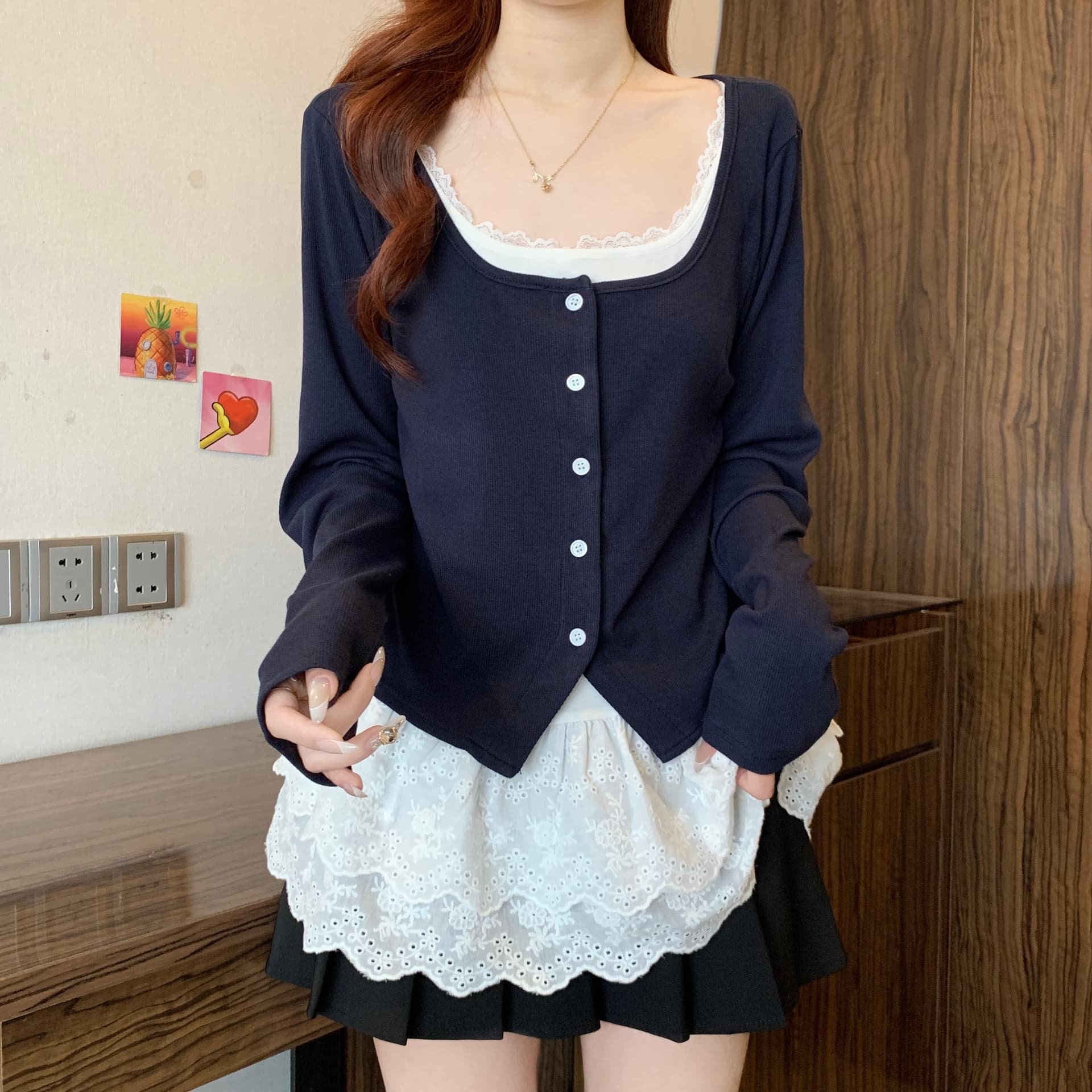 빅 사이즈 레이스 레이스 u 칼라 페이크 레이어드 긴팔 티셔츠 여성 봄 지방 mm 디자인 센스 작은 대중 슬림해 보이는 배색 맨위 상세 이미지 7