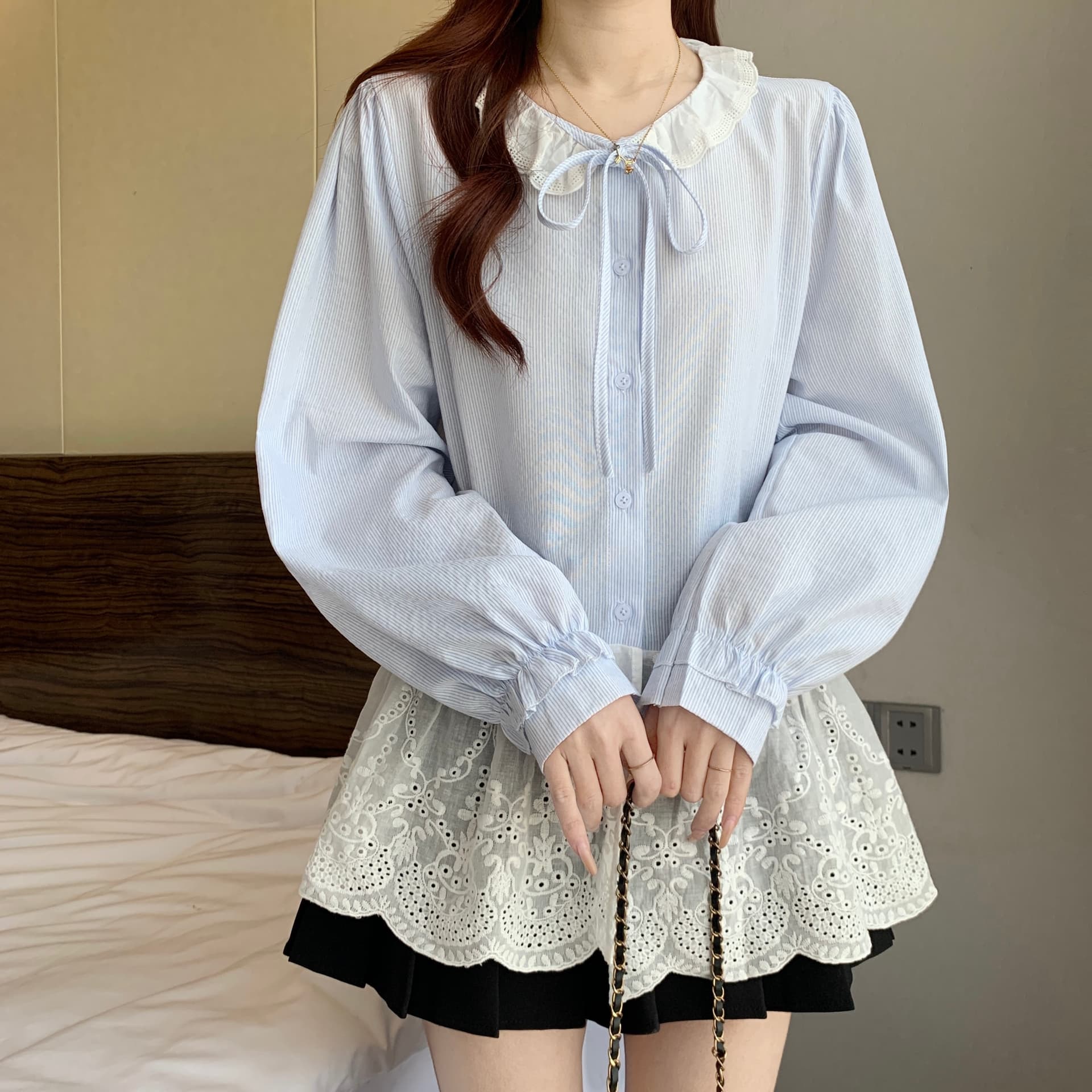 페이크 레이어드 패치워크 배색 스트라이프 셔츠 지방 mm 새로운 레이스업 레이스 레이스 자수 작은 대중 디자인 셔츠 상세 이미지 18