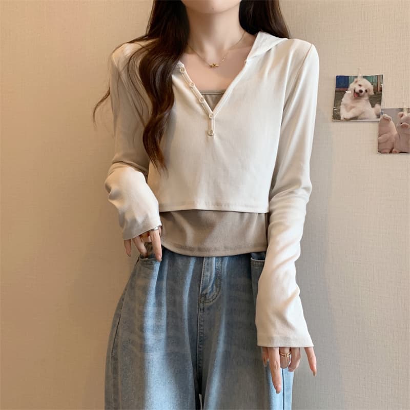 핫걸 V넥 후드 긴팔 티셔츠 여성 가을 새로운 디자인 센스 페이크 레이어드 몸매 가꾸기 슬림해 보이는 인사이드 가져 가라. 기본 셔츠 이미지 2