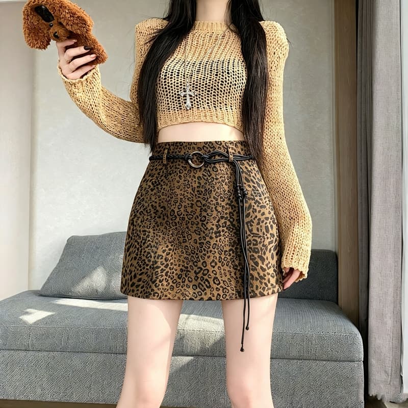 실사 레트로 프린트 레오파드 무늬 미니 스커트 여성 2026 이른 가을 새로운 하이웨이스트 슬림해 보이는 사슴 캐시미어 한 마디 타이트 스커트 반 스커트