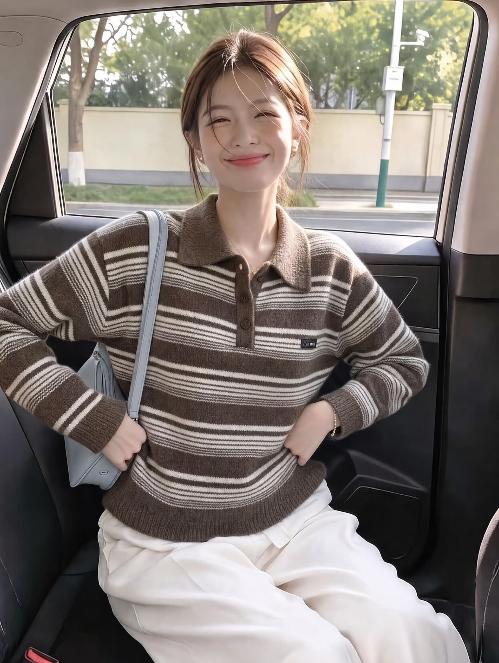 2026 이른 가을 새로운 학원 스타일 배색 스트라이프 POLO 칼라 풀오버 니트 스웨터 여성 레저 연령 감소 긴팔 스웨터