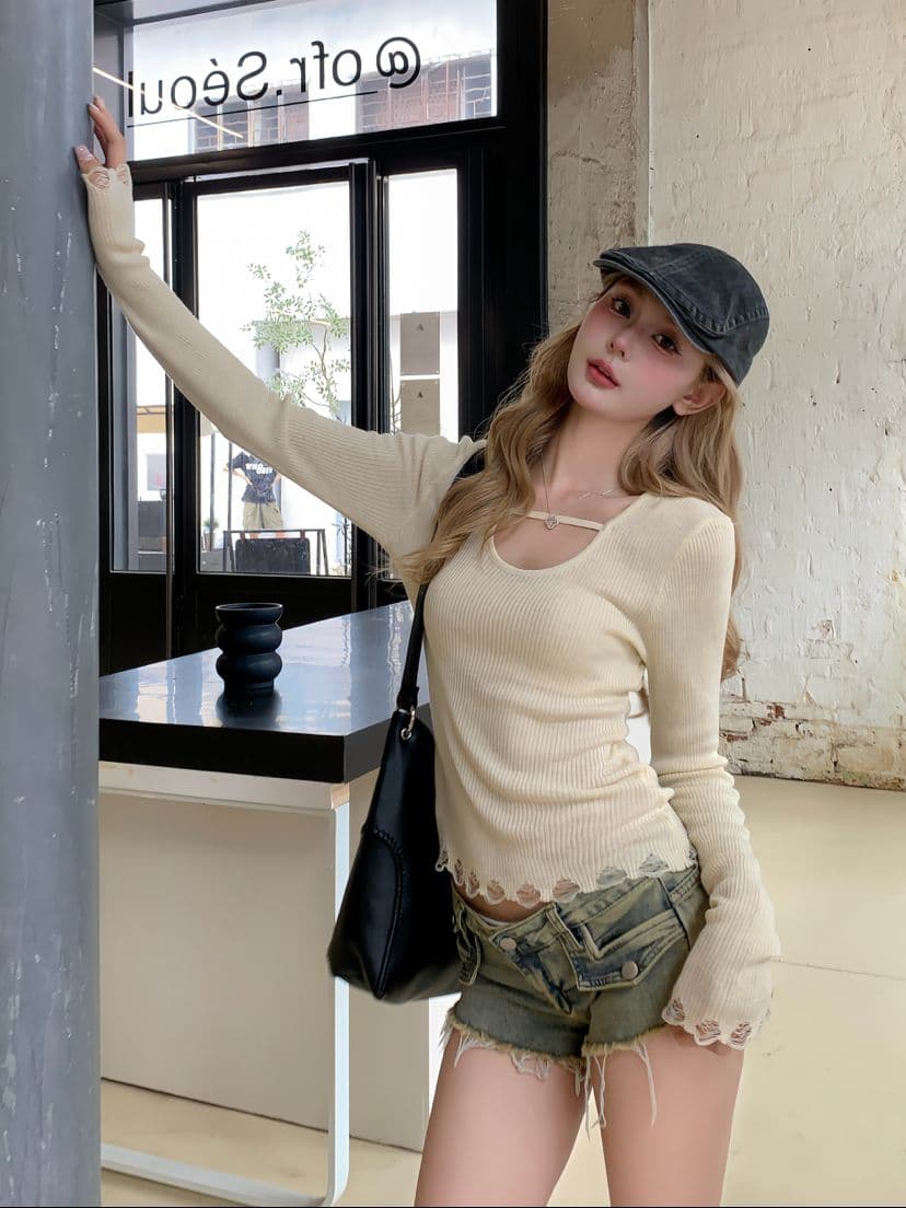 이른 가을 고유 한 Chic 작은 대중 디자인 고급 센스 슈퍼 잘 생긴 홀로우 아웃 술 몸매 가꾸기 핫걸 니트 긴 소매 맨위 이미지 2