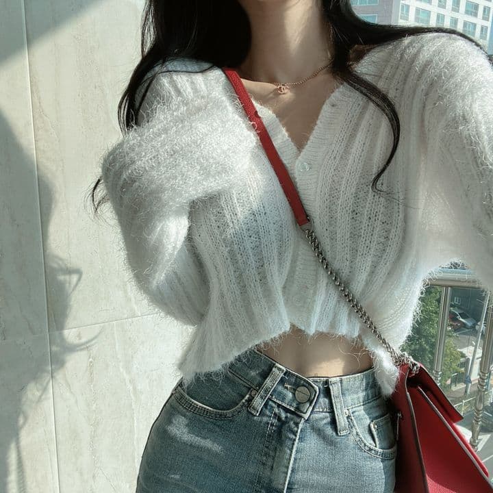 한국 chic 이른 가을 다용도 작은 대중 V넥 싱글 줄 버튼 보온 긴팔 쇼트 스타일 니트 오픈 가디건 부드러운 찹쌀 스웨터 여자 상세 이미지 4