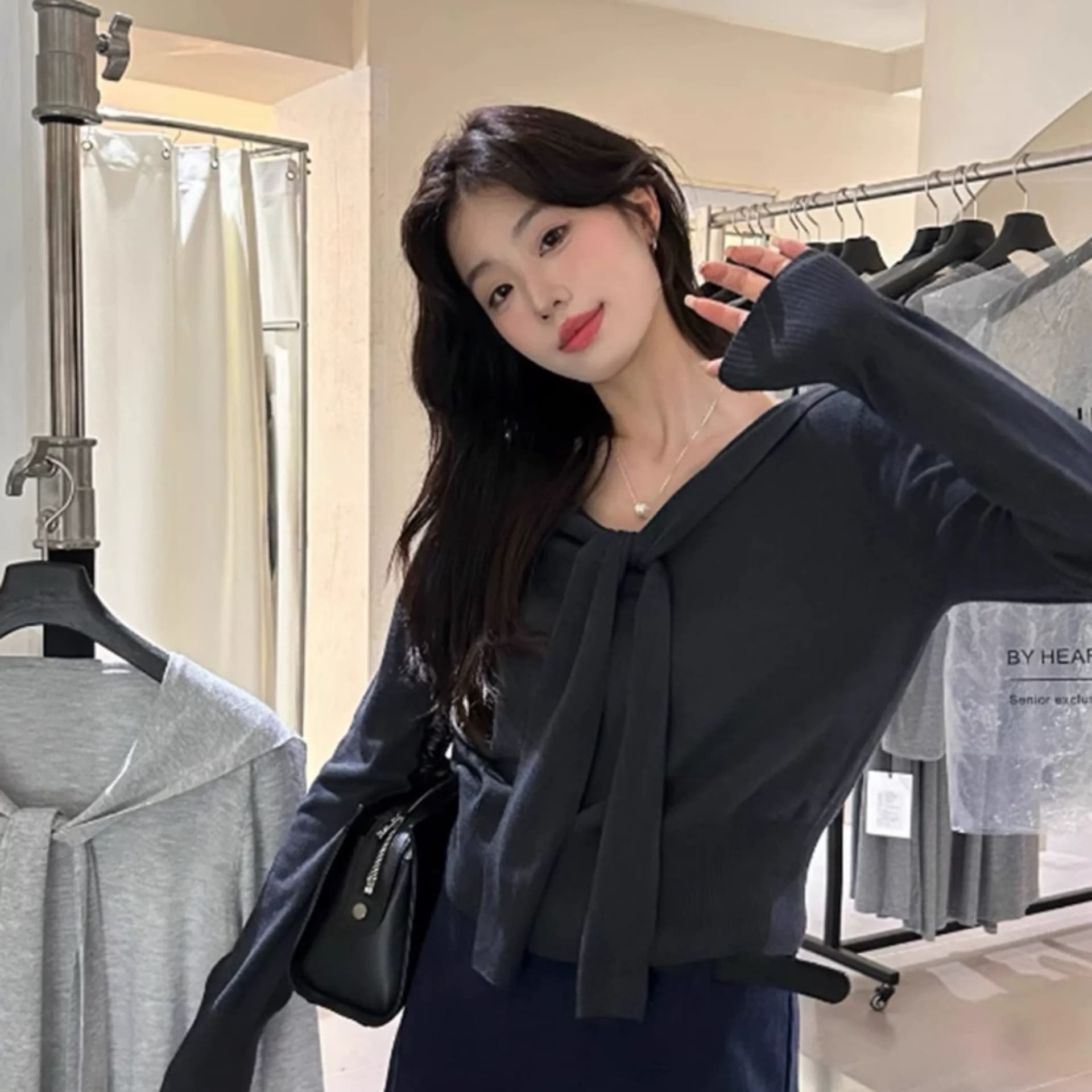 카키 색 쇼트 스타일 V넥 페이크 레이어드 긴팔 니트 스웨터 여성 조기 가을 품격 고급 센스 스택 착용 몸매 가꾸기 맨위 이미지 5