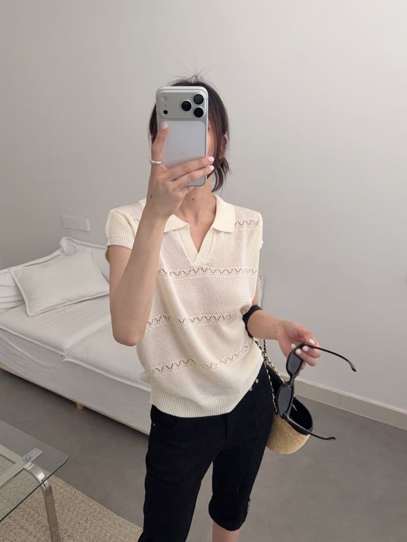 높음 지혜 센스 출퇴근 POLO 칼라 홀로우 아웃 스트라이프 티셔츠 여성 도루 센스 통기성 여름 폴로 칼라 편안함 날다 소매 짠 셔츠