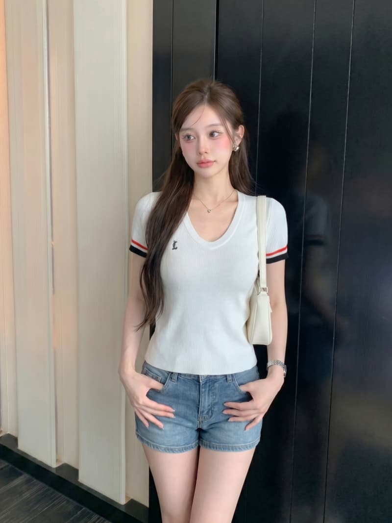 한국 스타일 품격 V넥 배색 스트라이프 반팔 니트 스웨터 여성 여름 새로운 자수 Chic 몸매 가꾸기 슬림해 보이는 맨위 이미지 4