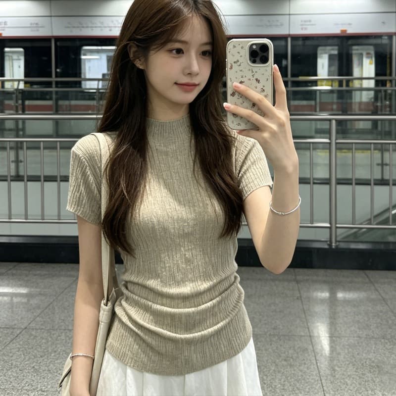 출퇴근 다용도 반팔 니트 스웨터 여성 여름 새로운 단색 라운드 넥 몸매 가꾸기 슬림해 보이는 맨위 이미지 5