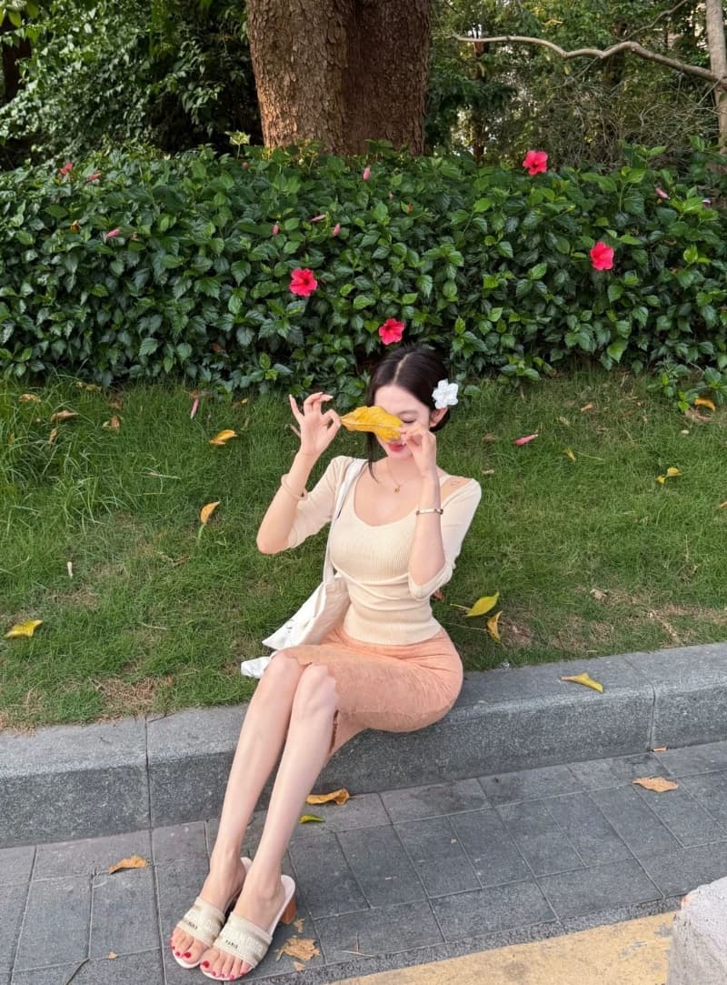 얼음 차가운 실크 워시 물 살구 색상 페이크 레이어드 오프숄더 니트 티셔츠 여성 여름 부드러운 바람 상세 이미지 11
