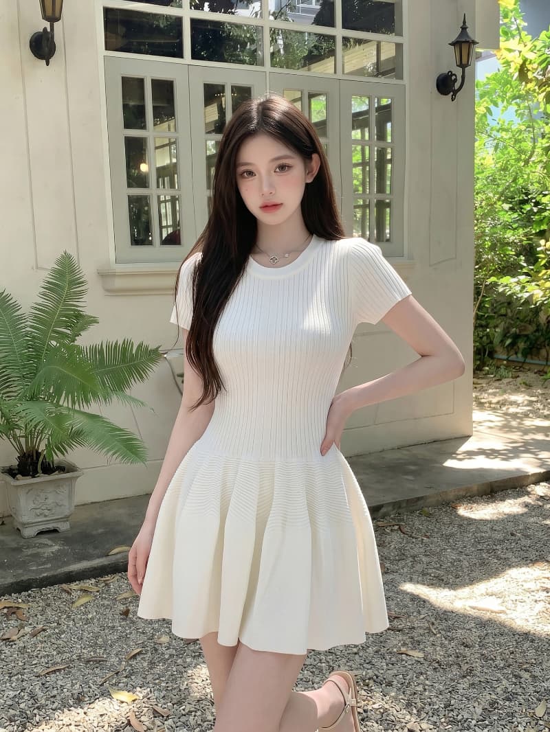 얼음 차가운 실크 허리 수축 니트 여성 드레스 여름 몸매 가꾸기 미니 스커트 슬림해 보이는 레트로 그는 벤 작은 검은 드레스 이미지 2