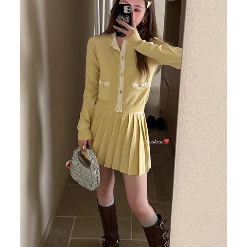 miu 부서 천 골드 한 부서 절묘한 세트 여성 이른 가을 니트 오픈 가디건 플리츠 스커트 투피스 세트 상세 이미지 3