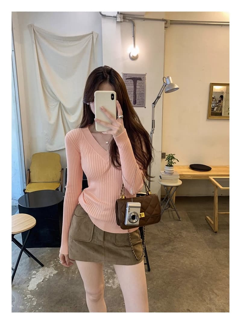 앤디 플러시 워시 물 V넥 기본 셔츠 여성 봄 가을 새로운 몸매 가꾸기 고급 센스 타이트 니트 맨위 상세 이미지 7