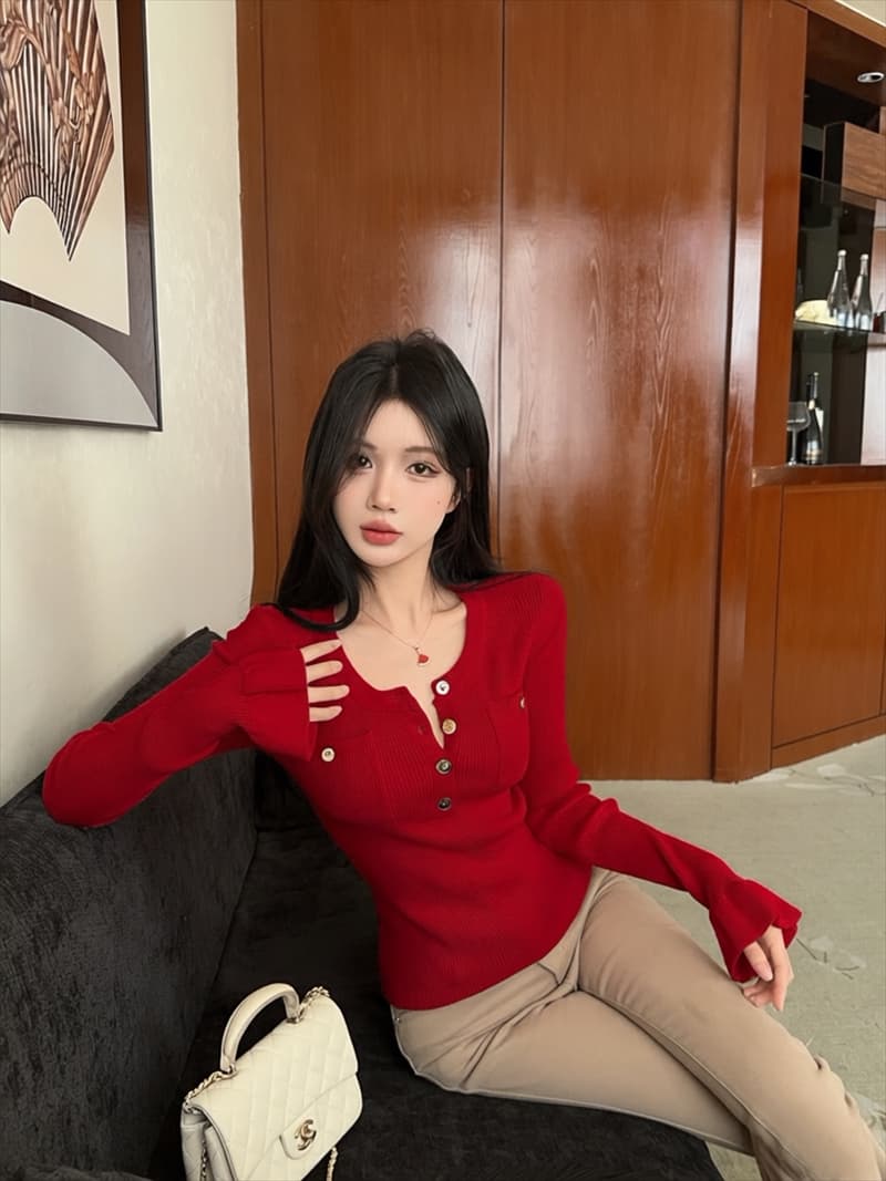 유럽 한 여성 의류 새로운 순수한 욕망 작은 샤넬 스타일 V넥 싱글 줄 버튼 나팔 소매 금사 구덩이 기사 예쁜 스웨터 니트 스웨터 이미지 3