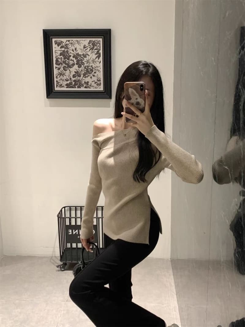 실광택 코튼 한국 스타일 비스듬한 칼라 오프숄더 긴팔 니트 스웨터 스웨터 여자 가을 겨울 몸매 가꾸기 불규칙 맨위 상세 이미지 13