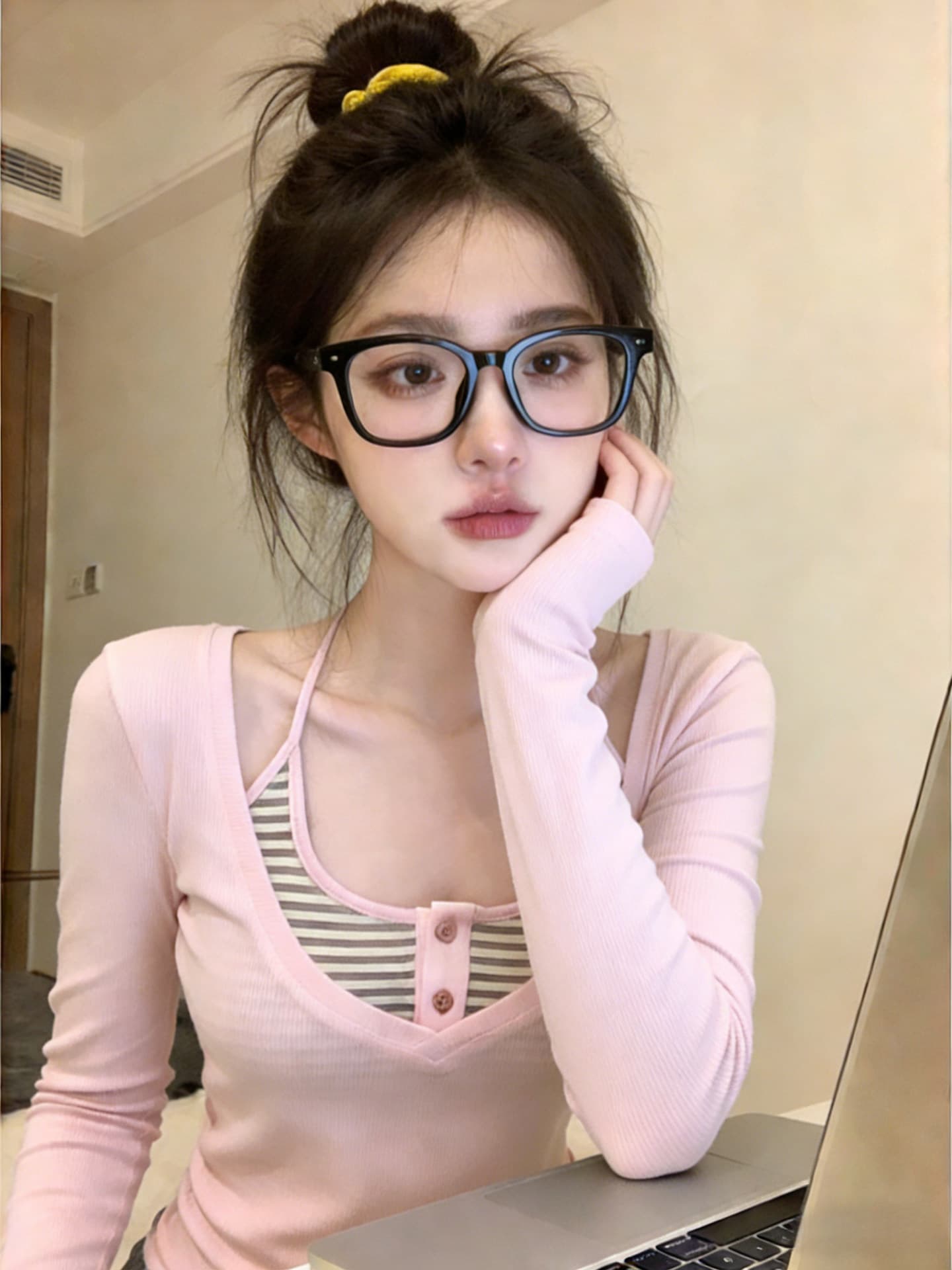 한국 chic2026 봄 새로운 V넥 긴팔 티셔츠 스택 착용 스트라이프 행침 목 투피스 조끼 여성 셔츠 트렌디 이미지 4