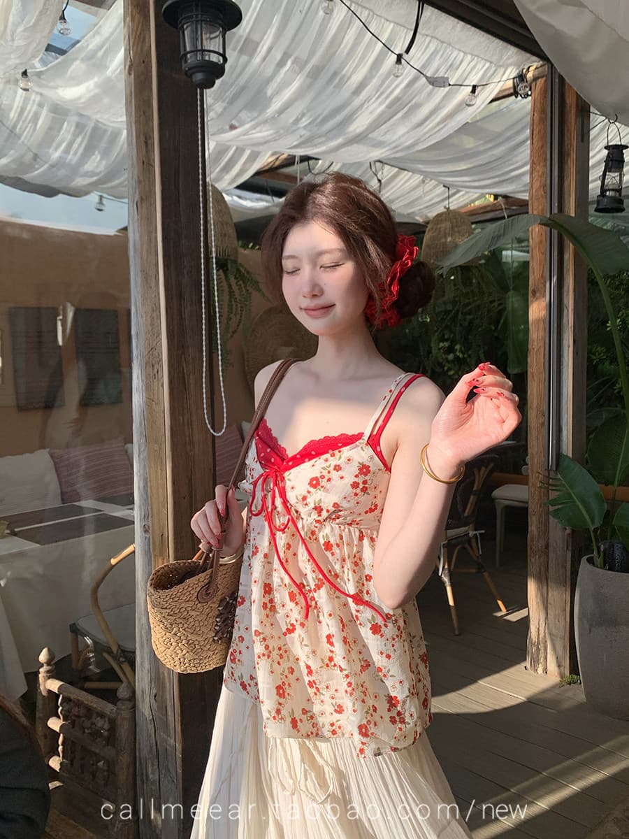 순수한 욕망 꽃무늬 페이크 레이어드 V넥 캐미솔 여름 새로운 달콤함 착용 가져 가라. 섹시함 슬림해 보이는 민소매 맨위