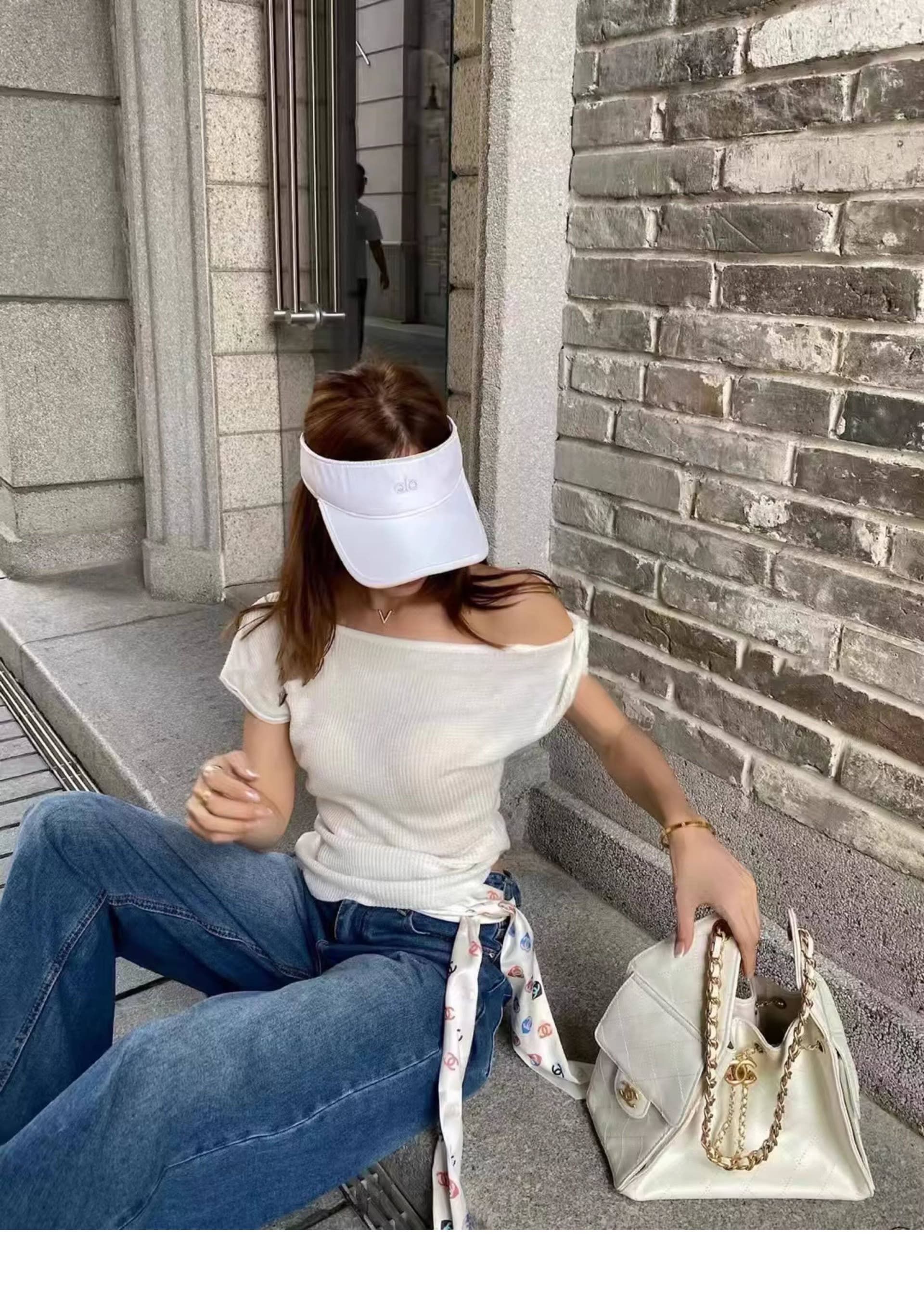 디자인 센스 비스듬한 칼라 질감 센스 오프숄더 반팔 티셔츠 여성 여름 새로운 품격 몸매 가꾸기 캐주얼 허리 수축 작은 맨위 상세 이미지 8