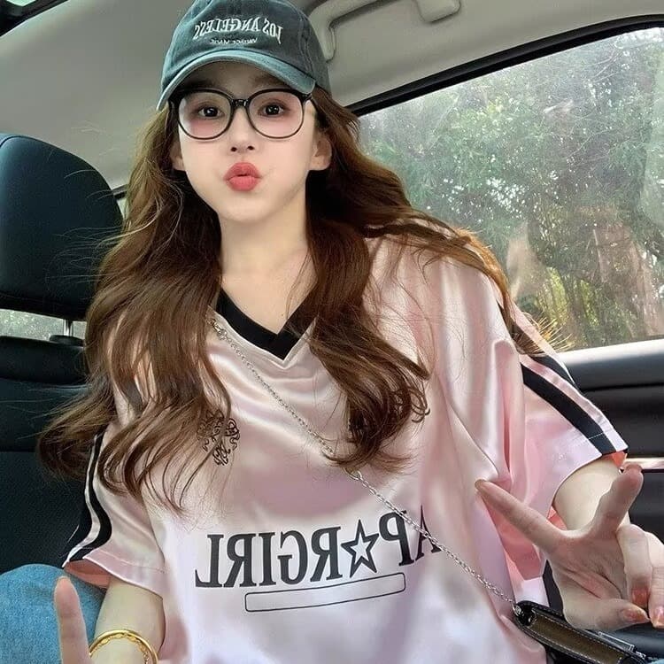 아메리칸 레트로 루즈핏 알파벳 저지 프린트 반팔 티셔츠 여성 여름 새로운 캐주얼 다용도 V넥 슬림해 보이는 맨위 상세 이미지 18