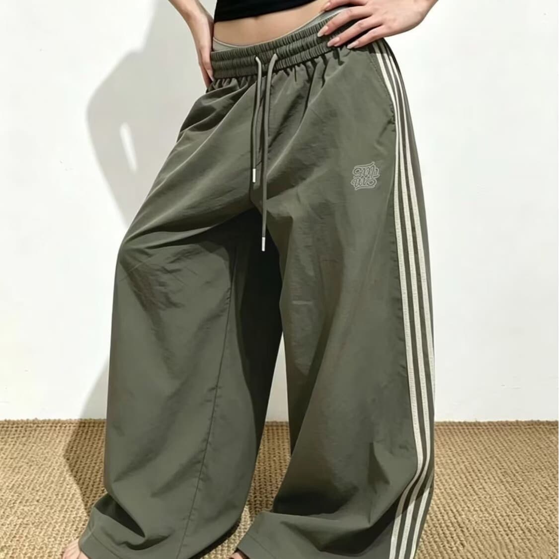 원본 한국 chic 아메리칸 레트로 3개 바 와이드 레깅스 바지 새로운 트렌드 슬림해 보이는 하이웨이스트 캐주얼 롱 바지 상세 이미지 13