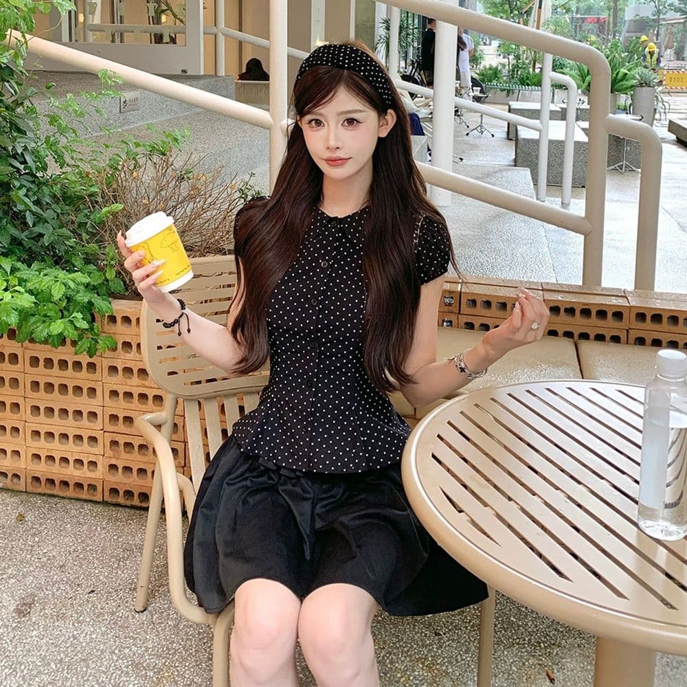 검정색 베이비 칼라 도트 무늬 반팔 여성 셔츠 여름 긍정적 인 어깨 허리 수축 슬림해 보이는 한 부서 학원 스타일 거품 소매 맨위 상세 이미지 6