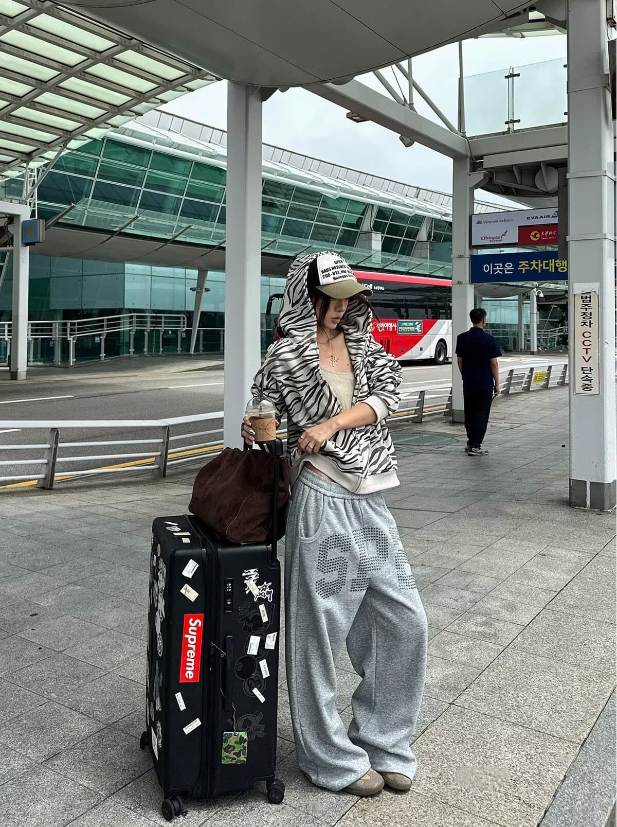 한국 chic 가을 아메리칸 레트로 캐주얼 바지 남자 여자 루즈핏 미니멀리즘 와이드 레그 팬츠 조수 브랜드 새로운 운동 바지 상세 이미지 4