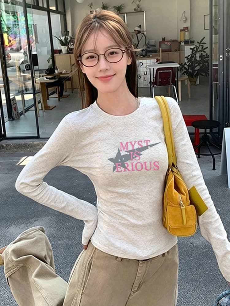 아메리칸 레트로 라운드 넥 긍정적 인 어깨 긴팔 티셔츠 여성 의류 가을 새로운 조수 브랜드 알파벳 별 프린트 몸매 가꾸기 맨위 이미지 3