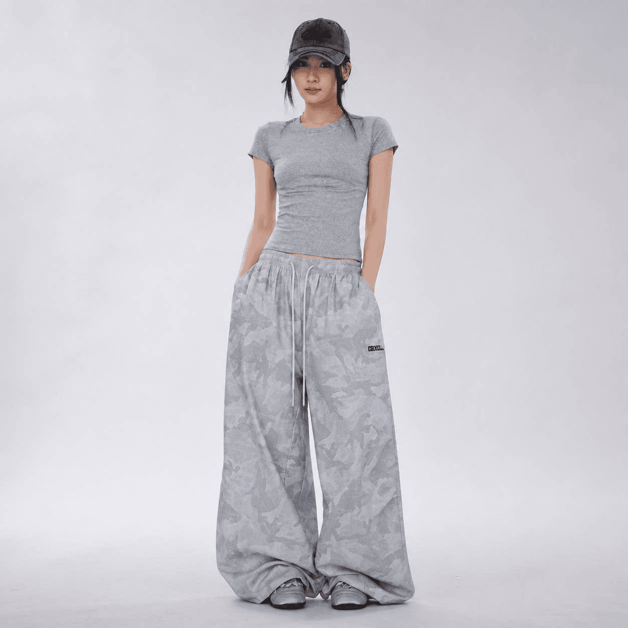 아메리칸 레트로 가을 새로운 빗 Pleat 꽃 자카드 디자인 캐주얼 운동 바지 여성 루즈핏 슬림해 보이는 스트레이트 팬츠 트렌디