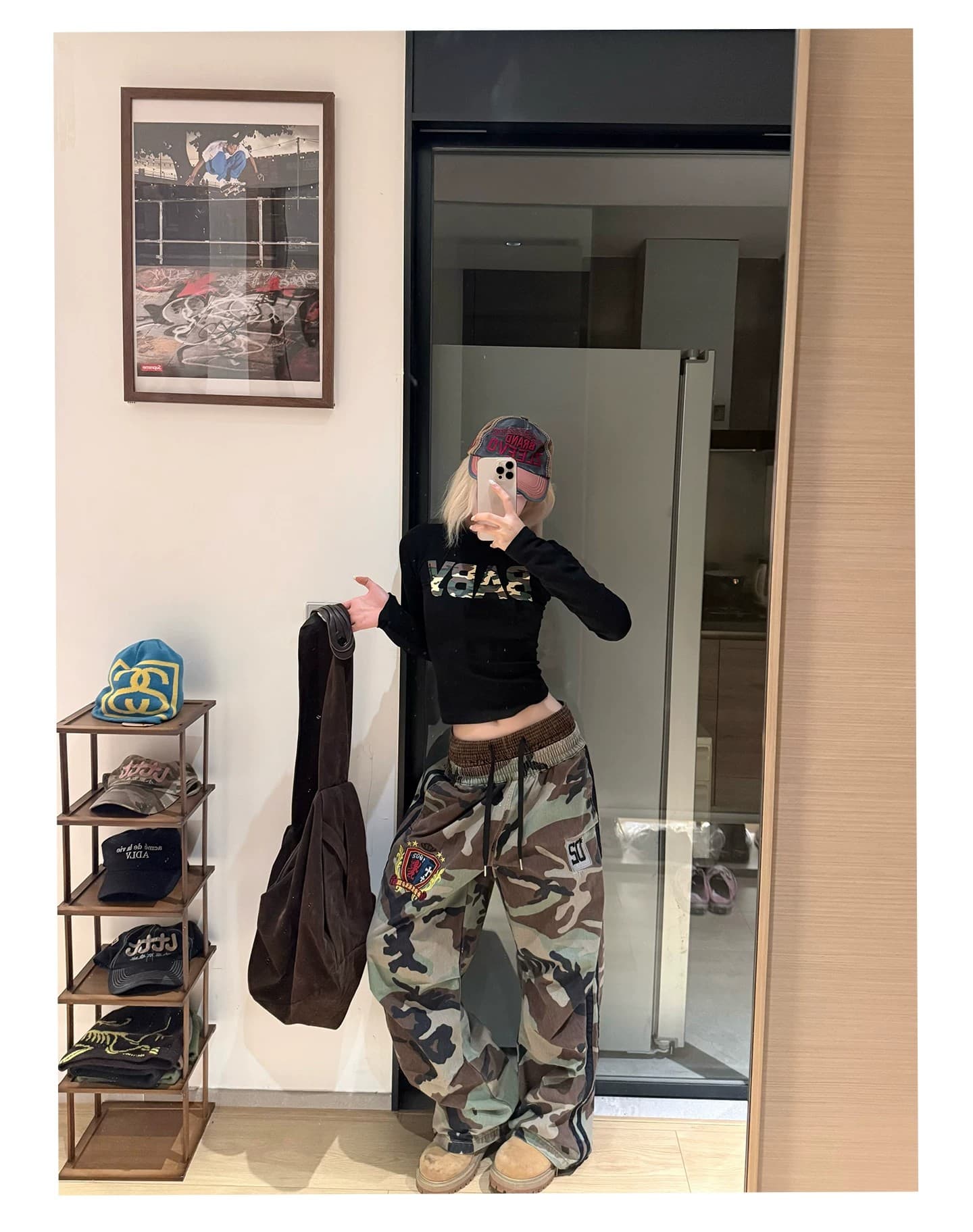 좋은 품질 아메리칸 밴딩 더블 허리 머리 디자인 센스 휘장 자수 카모플라주 워크웨어 팬츠 여성 레저 스트레이트 긴 바지 상세 이미지 12