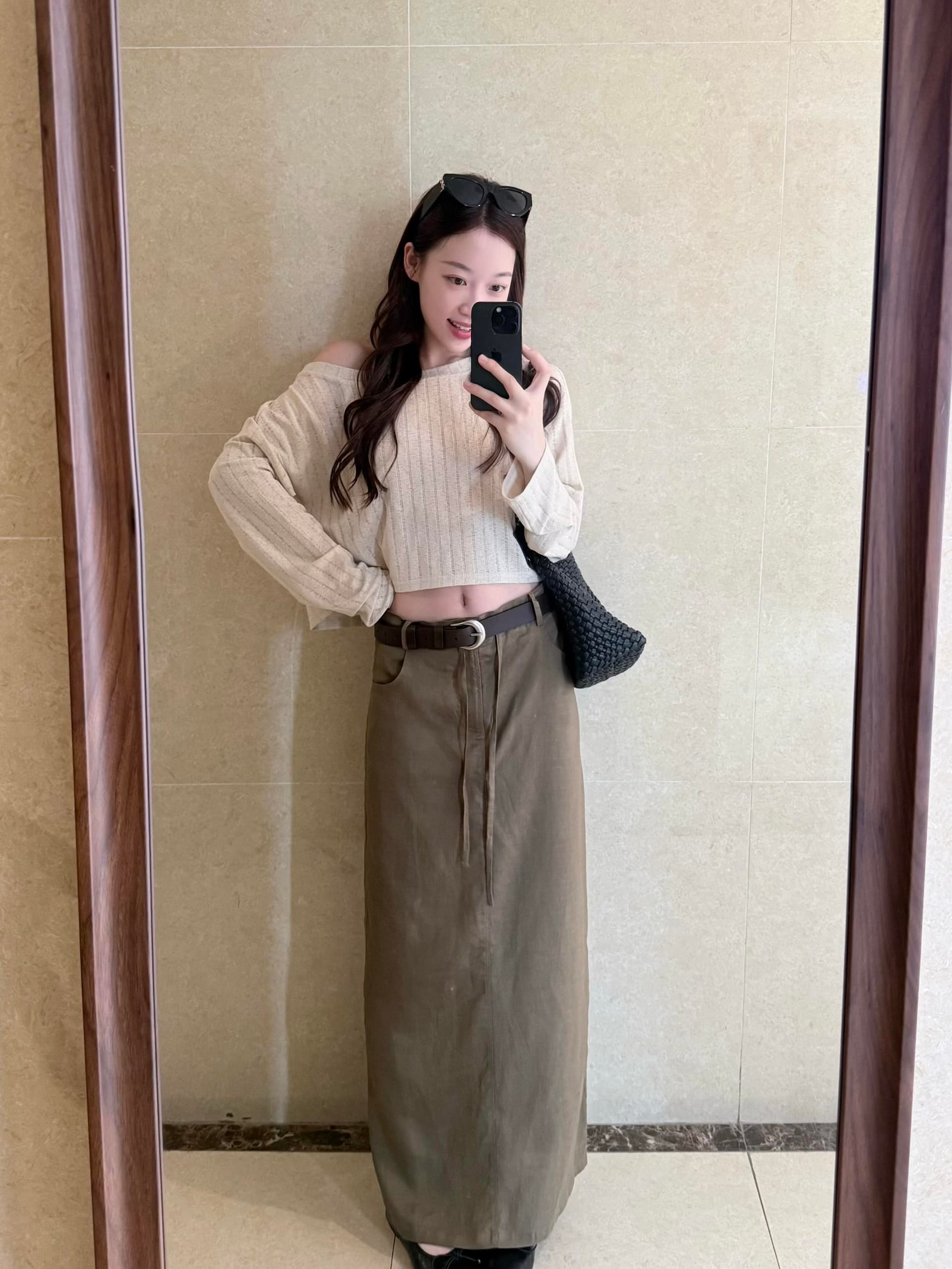 한 부서 비스듬한 칼라 오프숄더 루즈핏 마이크로 ~을 통해 긴팔 티셔츠 여성 조기 가을 슬림해 보이는 질감 센스 자외선 차단 블라우스 짧은 맨위 이미지 2