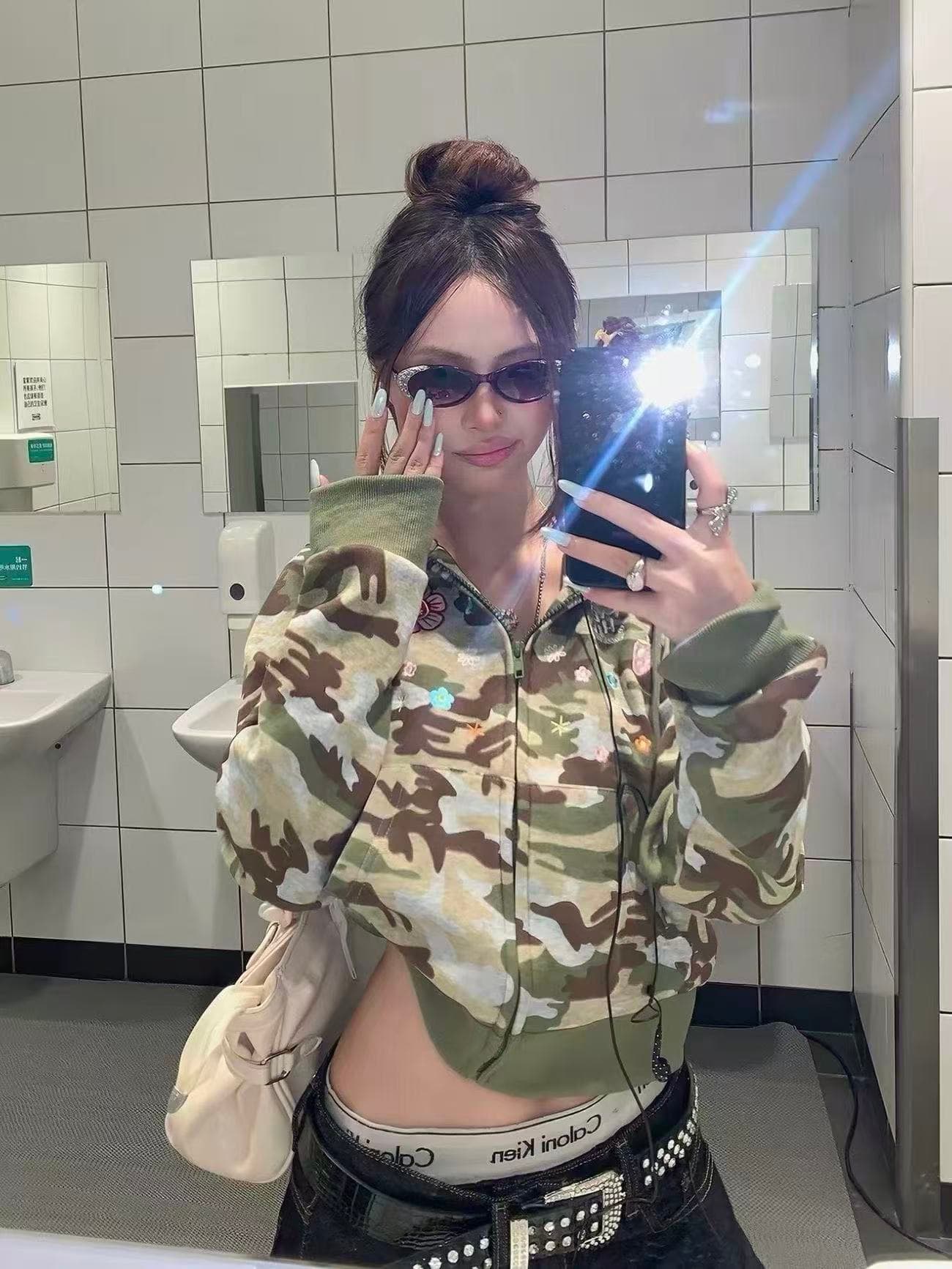좋은 품질 아메리칸 카모플라주 자수 후드 티 스웨터 여성 가을 새로운 루즈핏 캐주얼 오픈 가디건 지퍼 재킷 트렌디 이미지 2
