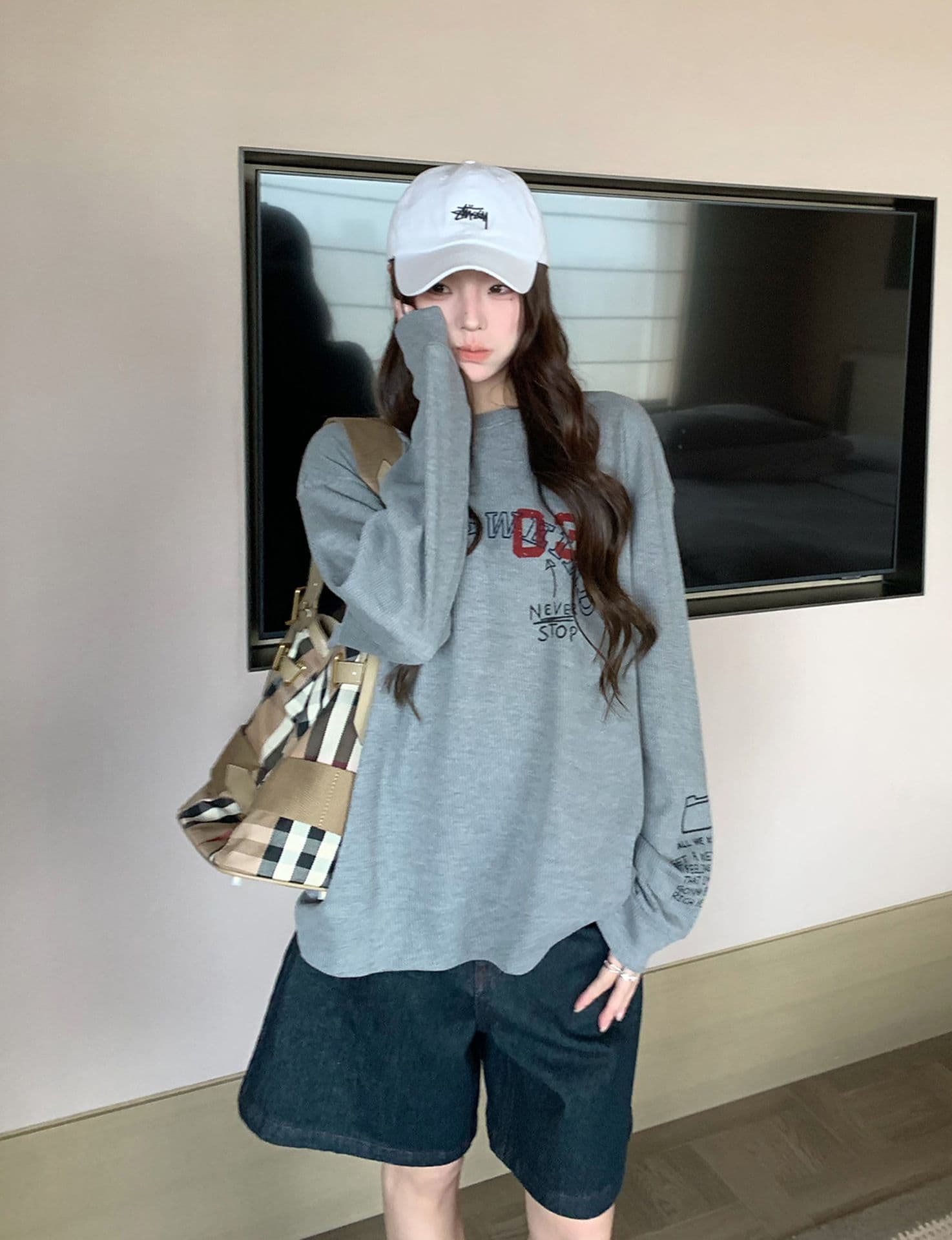 좋은 품질 후아 남편 그리드 가을 새로운 아메리칸 레트로 긴팔 여성 한국 스타일 루즈핏 전후 프린트 캐주얼 티셔츠 트렌디