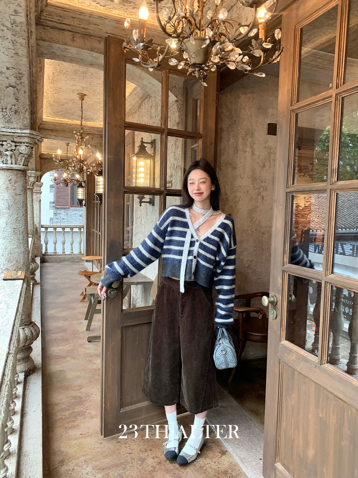 가을 스트라이프 배색 목도리 니트 스웨터 여성 가을 V넥 쇼트 스타일 품격 스웨터 오픈 가디건 이미지 4