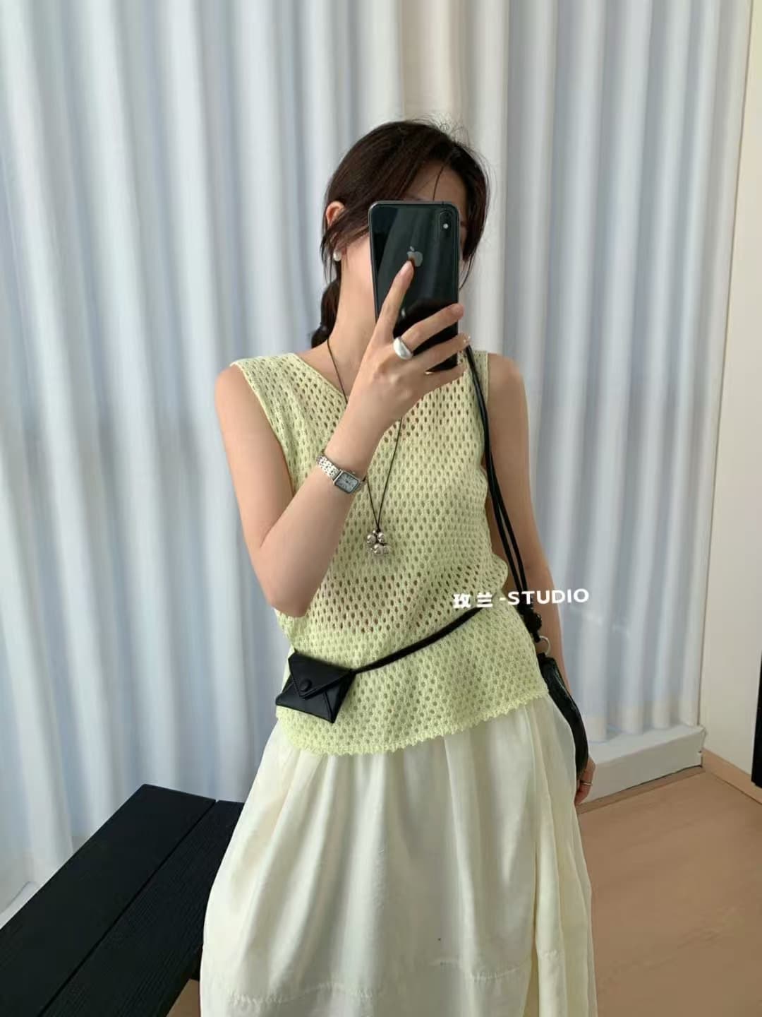 여름 새로운 한국어 버전 디자인 센스 V 칼라 빈 뜨개질 느슨한 착용 민소매 블라우스 상세 이미지 3