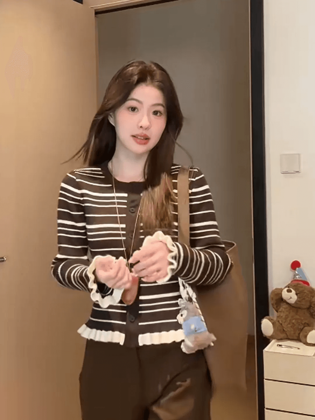 가을 새로운 한국 스타일 패션 다용도 라운드 넥 모헤어 스트라이프 니트 오픈 가디건 여성 스웨터 코트 상세 이미지 2