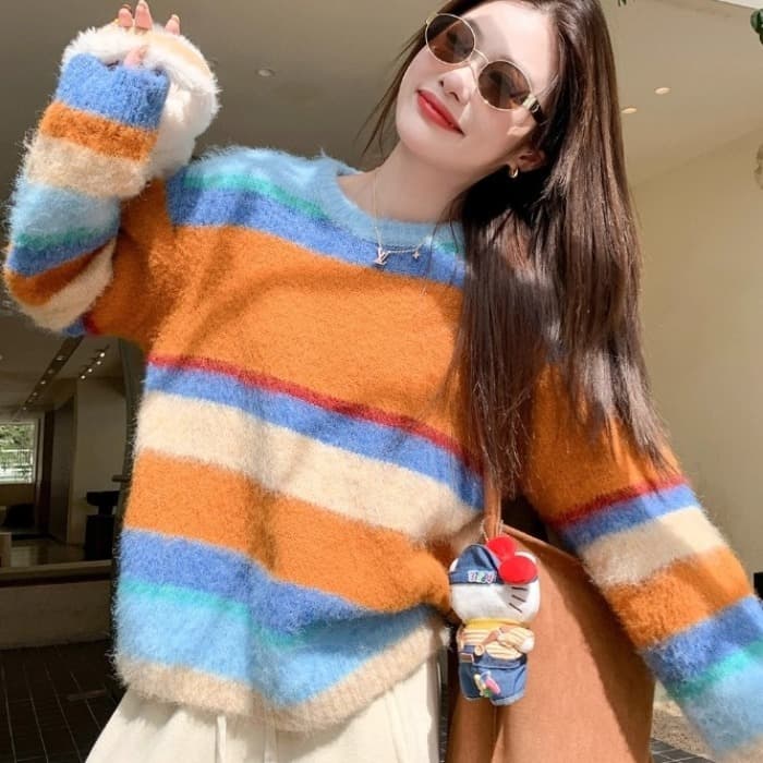 색상 스트라이프 라운드 넥 스웨터 여자 겨울 털이 많은 부드러운 찹쌀 연령 감소 두꺼운 니트 스웨터 맨위 이미지 2
