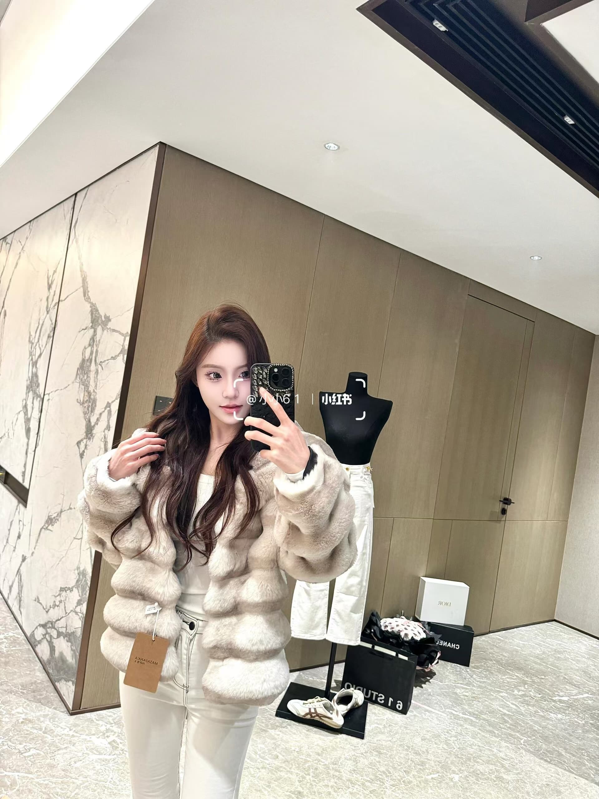 레이디 모피 모방 렉스 토끼 털 용 고양이 폴로 칼라 모피 여성 코트 2026 가을 겨울철 새로운 루즈핏 품격 코트 상세 이미지 12