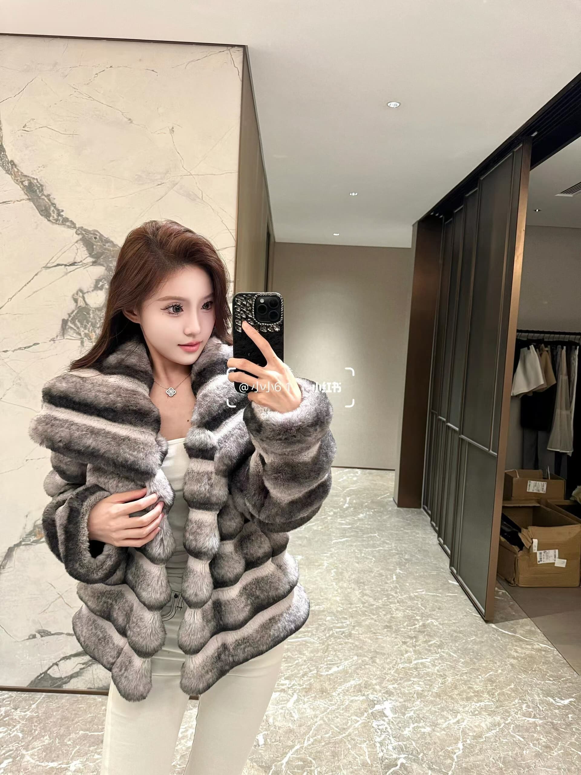 레이디 모피 모방 렉스 토끼 털 용 고양이 폴로 칼라 모피 여성 코트 2026 가을 겨울철 새로운 루즈핏 품격 코트 상세 이미지 15