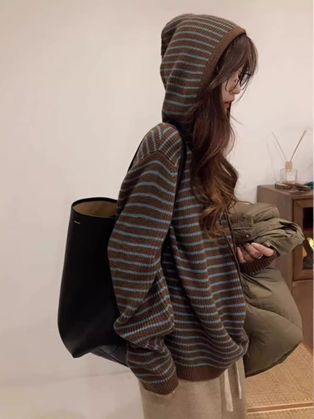 느긋한 바람 와이드 부드러운 찹쌀 스트라이프 후드 니트 스웨터 후드티 여성 가을 겨울 느슨함 센스 착용 가져 가라. 스웨터 코트 맨위 상세 이미지 12