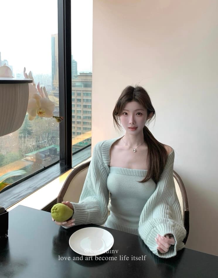 화이트 워터 여성 봄날 박하 남자 웨이브 튜브탑 조끼 모직물 쇼트 스타일 어깨 여성 순수한 욕망 바람 고급 센스 세트